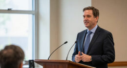 SUNY Chancellor Highlights Quantum And Energy Research At Stony Brook